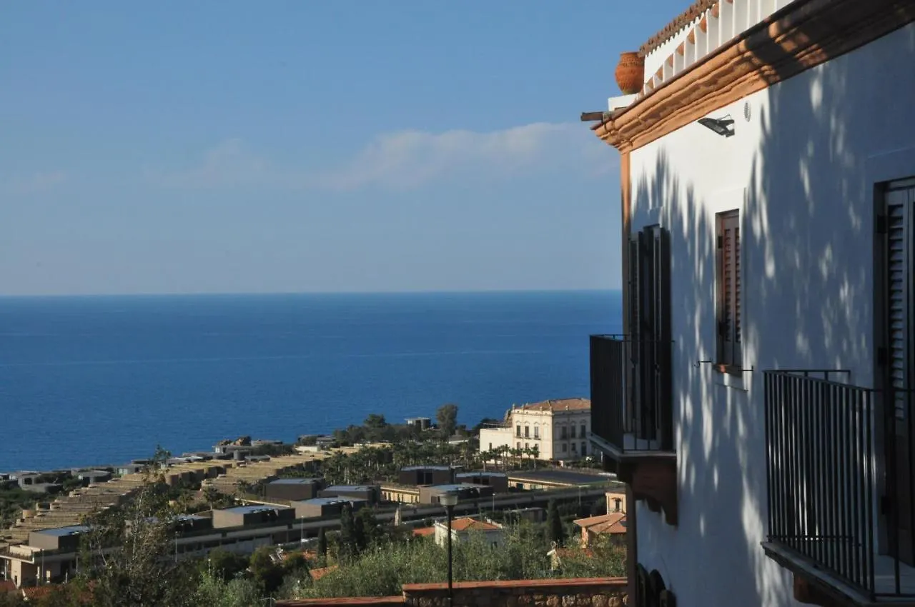 Villa Del Vescovo Cefalu Guest house
